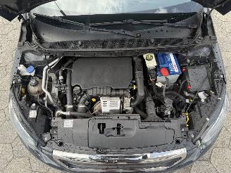 Peugeot 308 SW 1.2 PureTech Style picture 7