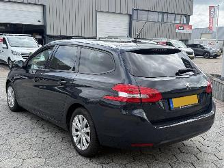 Peugeot 308 SW 1.2 PureTech Style picture 6