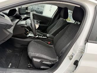 Peugeot e-208 EV Active 50 kWh picture 11