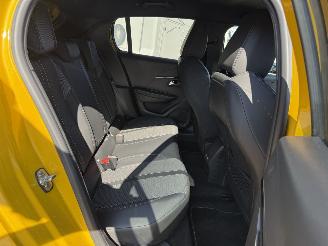 Peugeot 208 1.2 PureTech GT picture 17