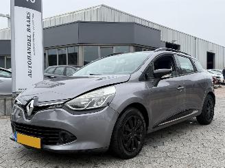 Vaurioauto  passenger cars Renault Clio Estate 0.9 TCe Expression 2014/6
