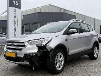 Unfallwagen Ford Kuga 1.5 EcoBoost Titanium 2018/9