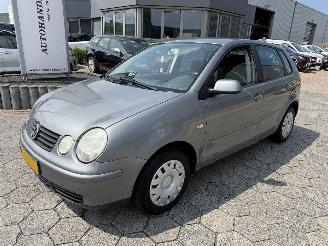 krockskadad bil auto Volkswagen Polo 1.4-16V Athene 2004/7