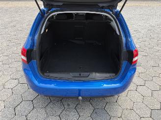 Peugeot 308 SW 1.2 PureTech Blue Lease Allure picture 11