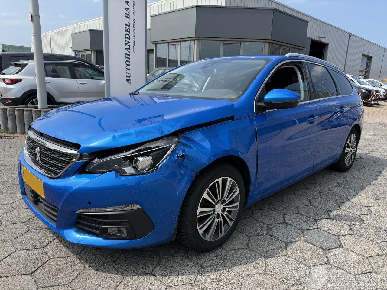 Peugeot 308 SW 1.2 PureTech Blue Lease Allure