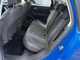 Peugeot 308 SW 1.2 PureTech Blue Lease Allure picture 10