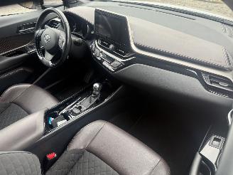 Toyota CH-R 1.8 Hybrid Premium picture 13