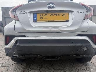 Toyota CH-R 1.8 Hybrid Premium picture 9
