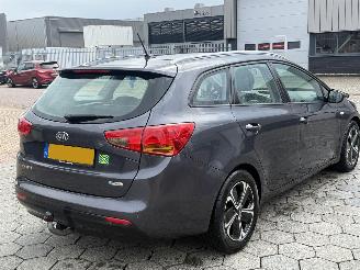 Kia Cee d Sportswagon 1.0 T-GDi First Edition picture 4