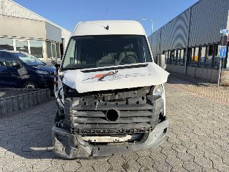 Volkswagen Crafter 35 2.0 TDI L2H1  100kw picture 2
