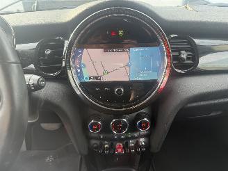 Mini Cooper 1.5 Cooper Camden Edition AUTOMAAT picture 17