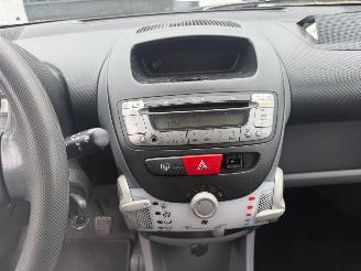 Peugeot 107 1.0-12V Millesim 200 picture 17