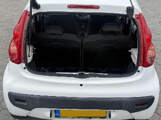 Peugeot 107 1.0-12V Millesim 200 picture 8
