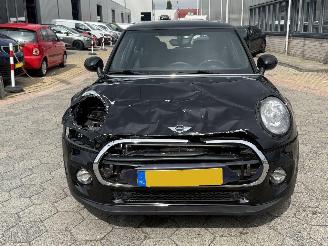 Mini Cooper 1.5 Cooper Business picture 2