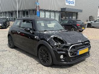 Mini Cooper 1.5 Cooper Business picture 3