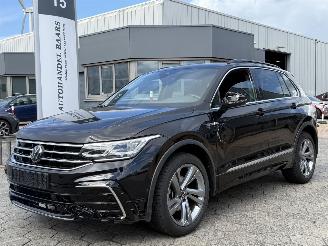 Vaurioauto  passenger cars Volkswagen Tiguan 1.5 TSI R-Line AUTOMAAT 2023/9