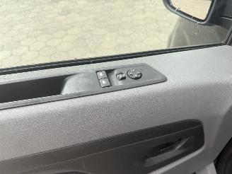 Peugeot Expert 231S 2.0 BlueHDI 120 Premium Pack picture 14