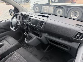 Peugeot Expert 231S 2.0 BlueHDI 120 Premium Pack picture 11
