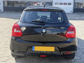 Suzuki Swift 1.2 Comfort Smart Hybrid picture 5