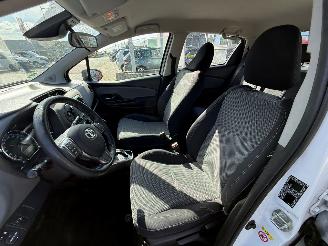 Toyota Yaris 1.5 Hybrid Aspiration picture 15