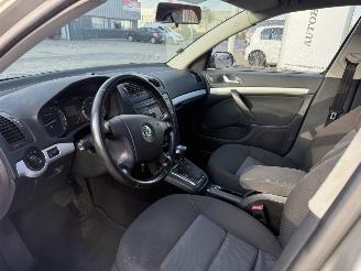Skoda Octavia 1.6  Ambiente  AUTOMAAT picture 12