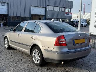 Skoda Octavia 1.6  Ambiente  AUTOMAAT picture 7