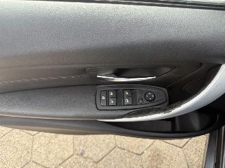 BMW 3-serie 320i Executive AUTOMAAT picture 15