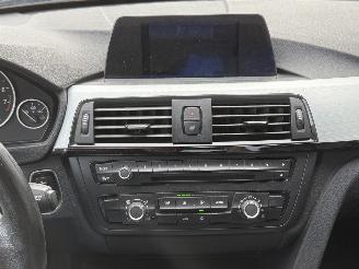 BMW 3-serie 320i Executive AUTOMAAT picture 18