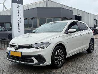 krockskadad bil auto Volkswagen Polo 1.0 TSI Life AUTOMAAT 2024/3
