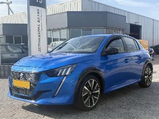 damaged passenger cars Peugeot 208 1.2 PureTech GT-Line AUTOMAAT 2020/1