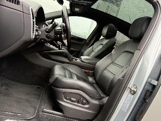 Porsche Cayenne Coupé 3.0 E-Hybrid picture 10