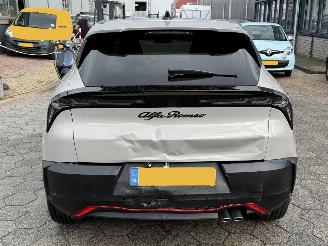 Alfa Romeo Junior 1.2 Turbo Hybrid Ibrida Speciale picture 2