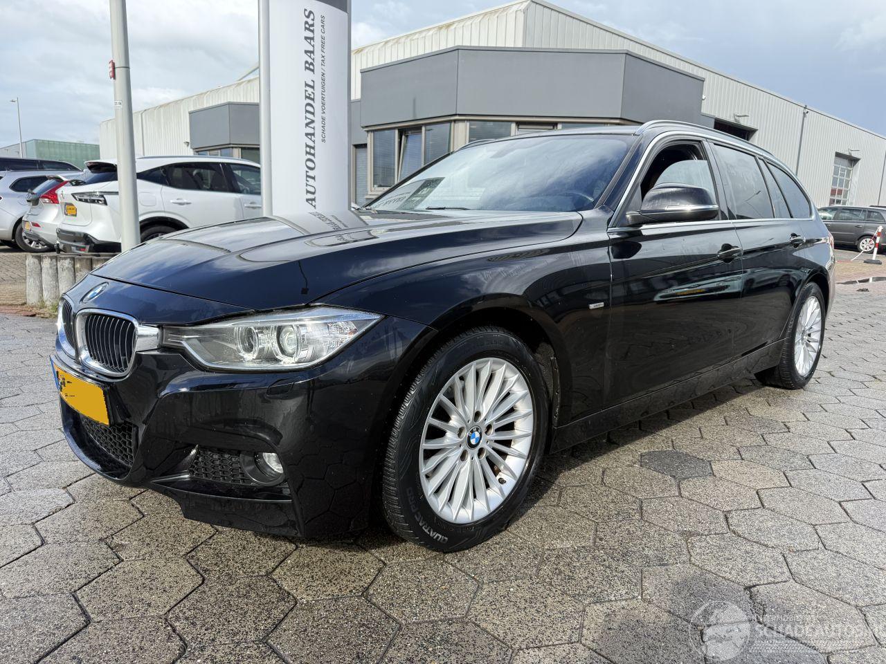 BMW 3-serie Touring 320i Upgrade Edition