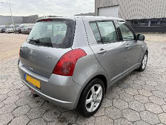Suzuki Swift 1.5 Exclusive picture 5