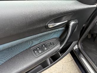 BMW 1-serie 116i picture 10