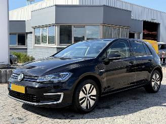 Voiture accidenté Volkswagen e-Golf E-DITION 2019/10