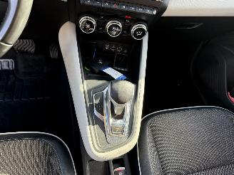 Renault Captur E-TECH PLUG-IN HYBRID picture 24