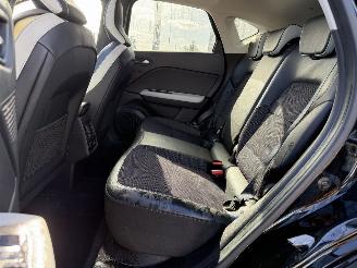 Renault Captur E-TECH PLUG-IN HYBRID picture 12