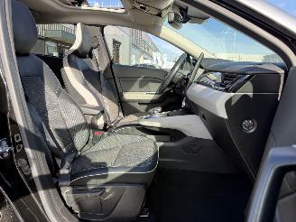 Renault Captur E-TECH PLUG-IN HYBRID picture 18