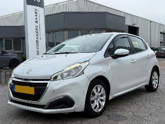 Unfallwagen Peugeot 208 1.2 PureTech Active 2015/11