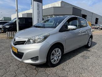 Unfallwagen Toyota Yaris 1.0 VVT-i Aspiration 2013/1