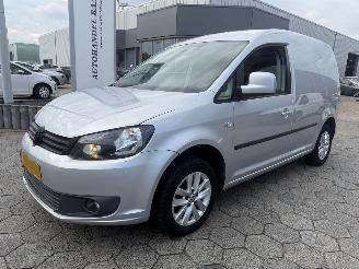 krockskadad bil bedrijf Volkswagen Caddy 1.6 TDI BMT 2014/1
