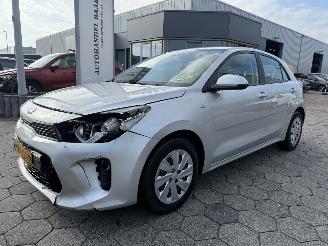 krockskadad bil auto Kia Rio 1.0 TGDI ComfortPlusLine Navigator 2017/6