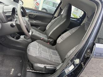Peugeot 108 1.0 e-VTi Blue Lion picture 10