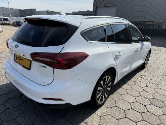 Ford Focus Wagon 1.0 EcoBoost Hybrid Titanium X picture 4