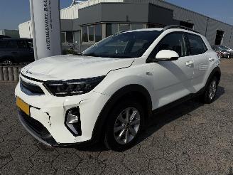 Unfallwagen Kia Stonic 1.0 T-GDi MHEV DynamicLine 2025/11