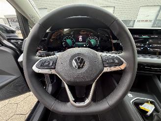 Volkswagen Golf 1.0 TSI Life picture 18