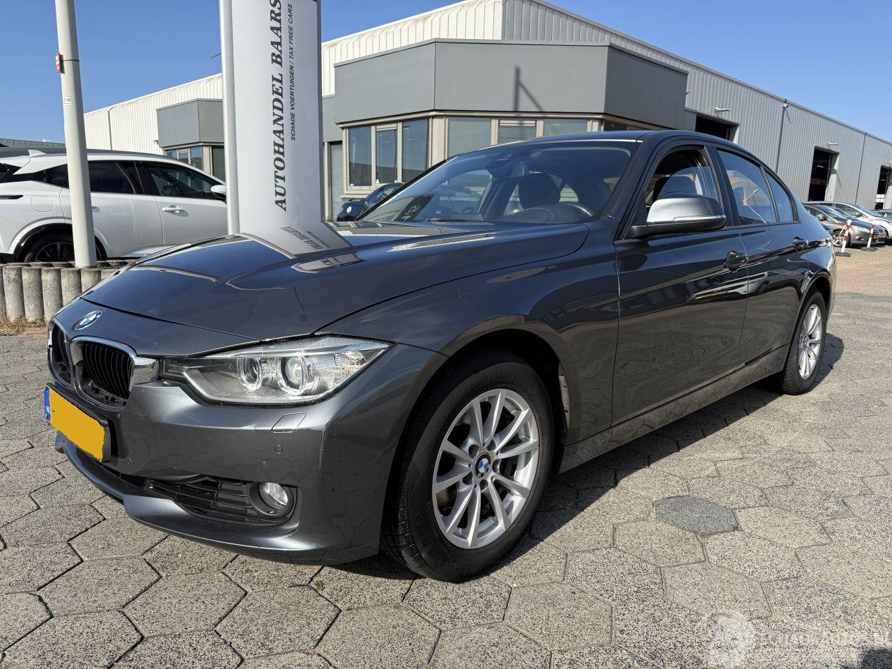 BMW 3-serie 320i High Executive