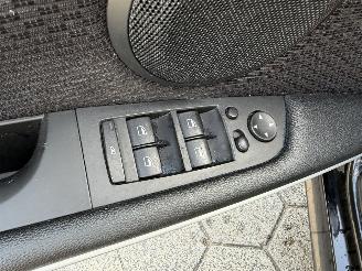 BMW 3-serie 318i PANO. picture 14