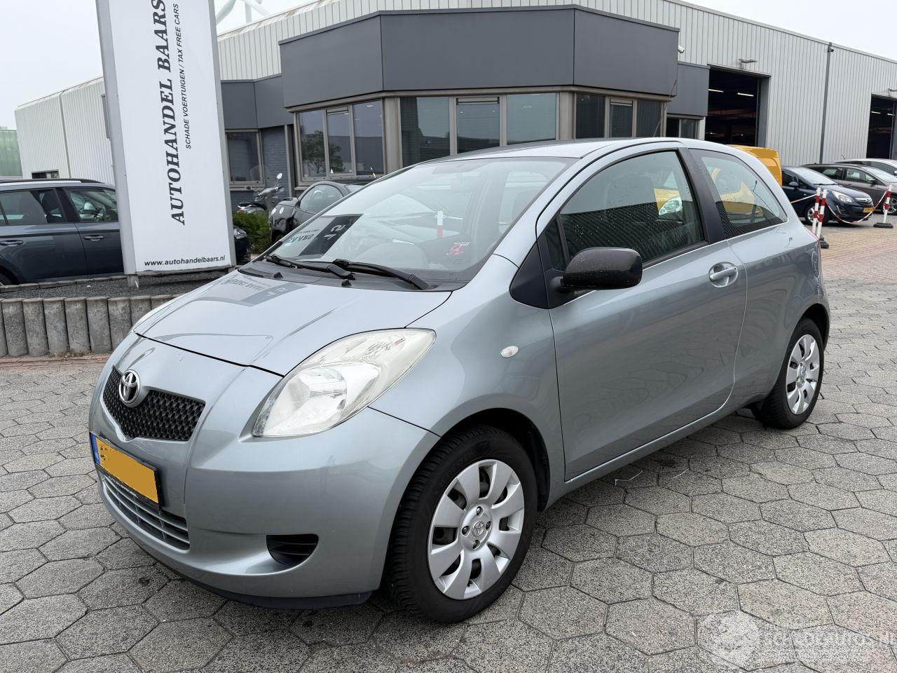 Toyota Yaris 1.0 VVTi Sol